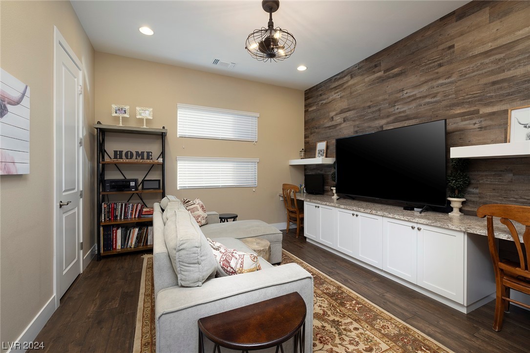 3030 Raywood Ash Drive