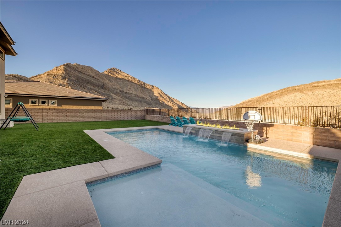 3030 Raywood Ash Drive