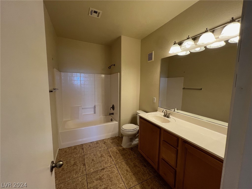 4437 Dover Straight Street 204