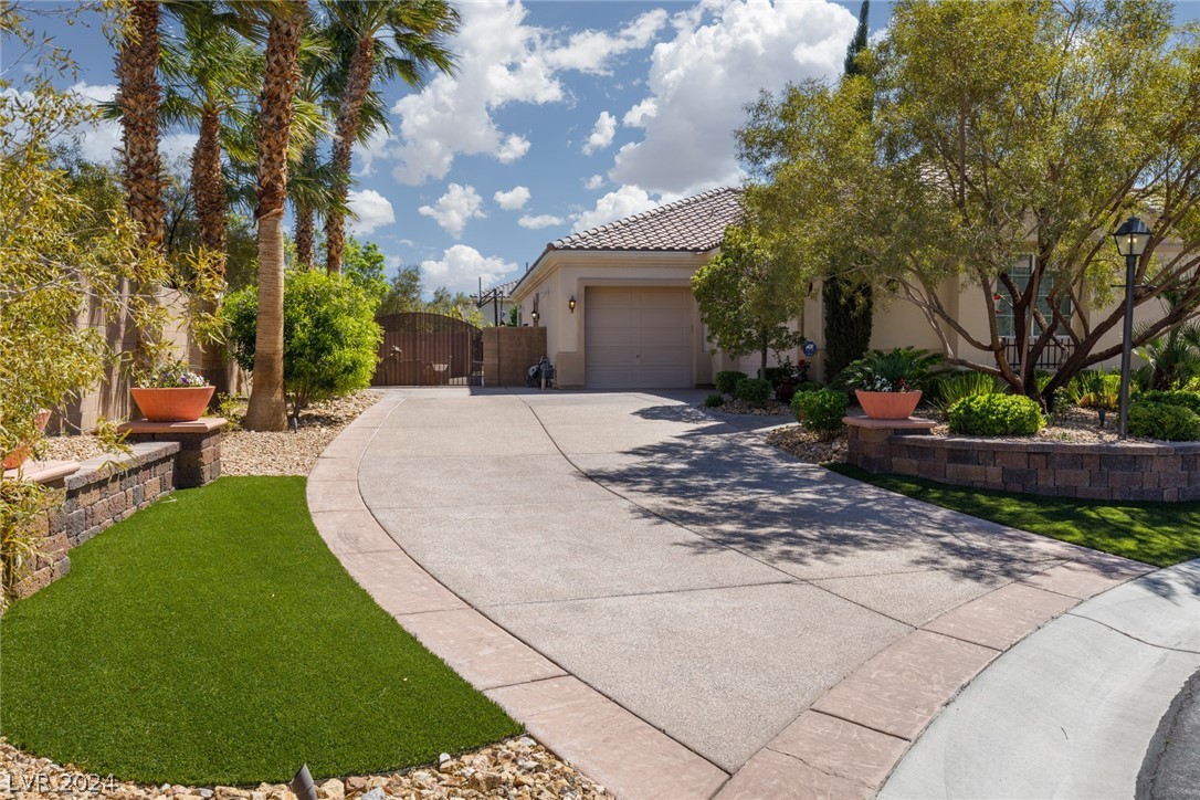 5594 Sumac Ridge Court