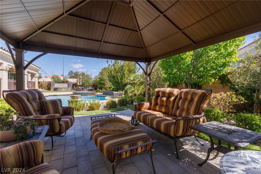 5594 Sumac Ridge Court