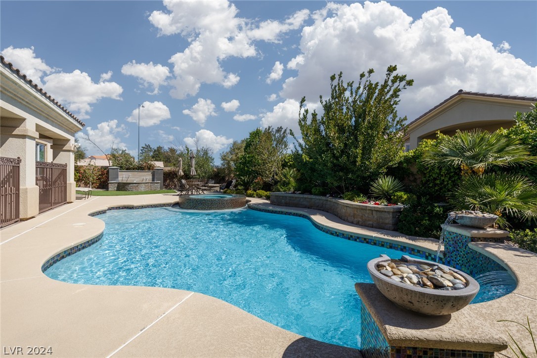 5594 Sumac Ridge Court