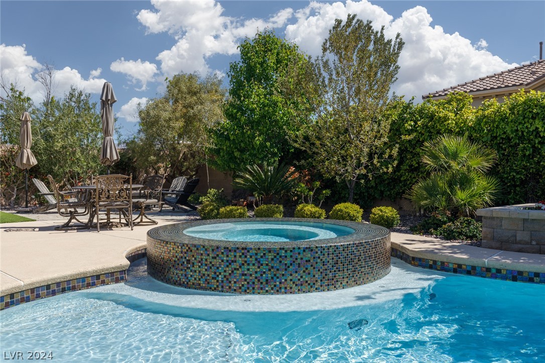 5594 Sumac Ridge Court