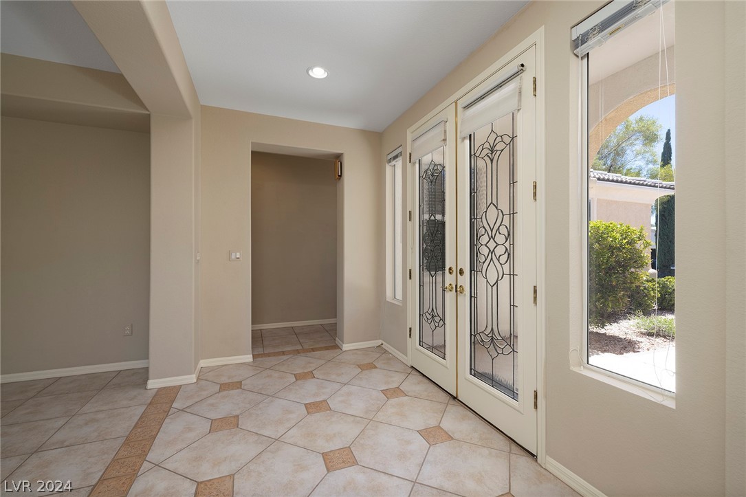 4392 Carta Luna Street