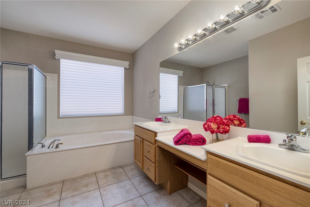 4392 Carta Luna Street