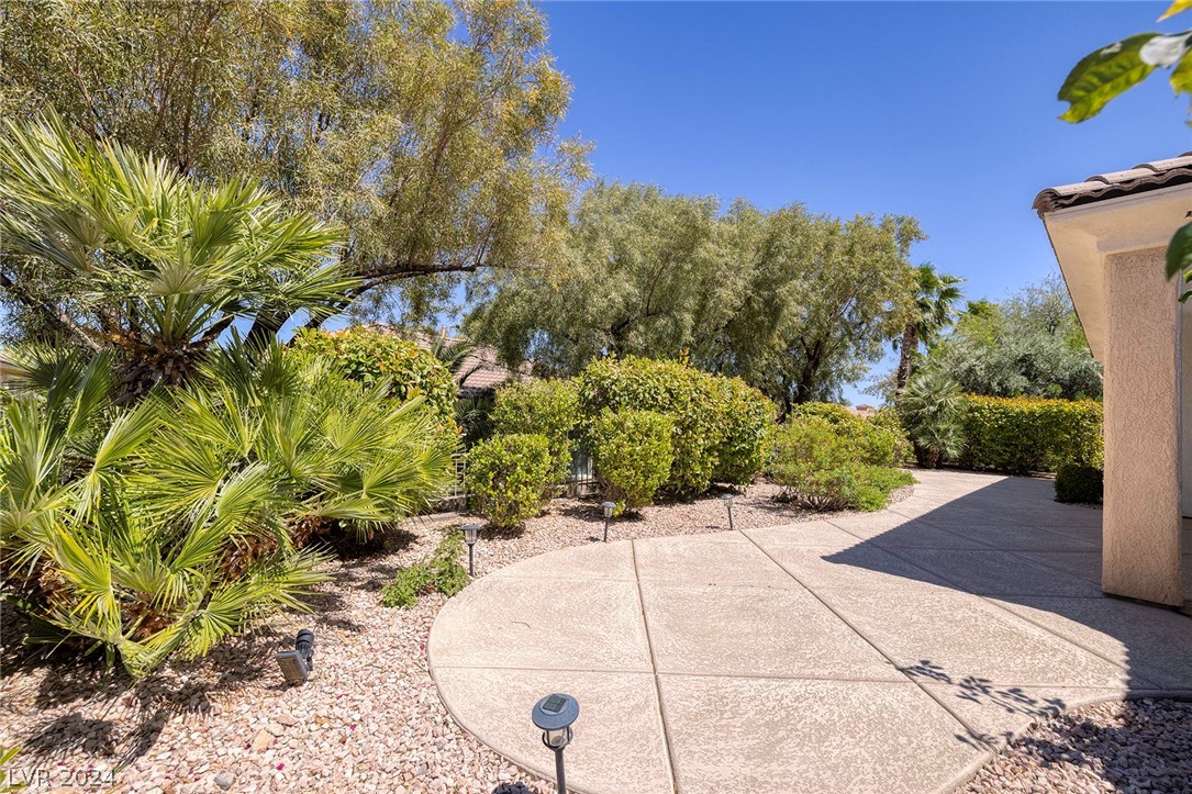 4392 Carta Luna Street