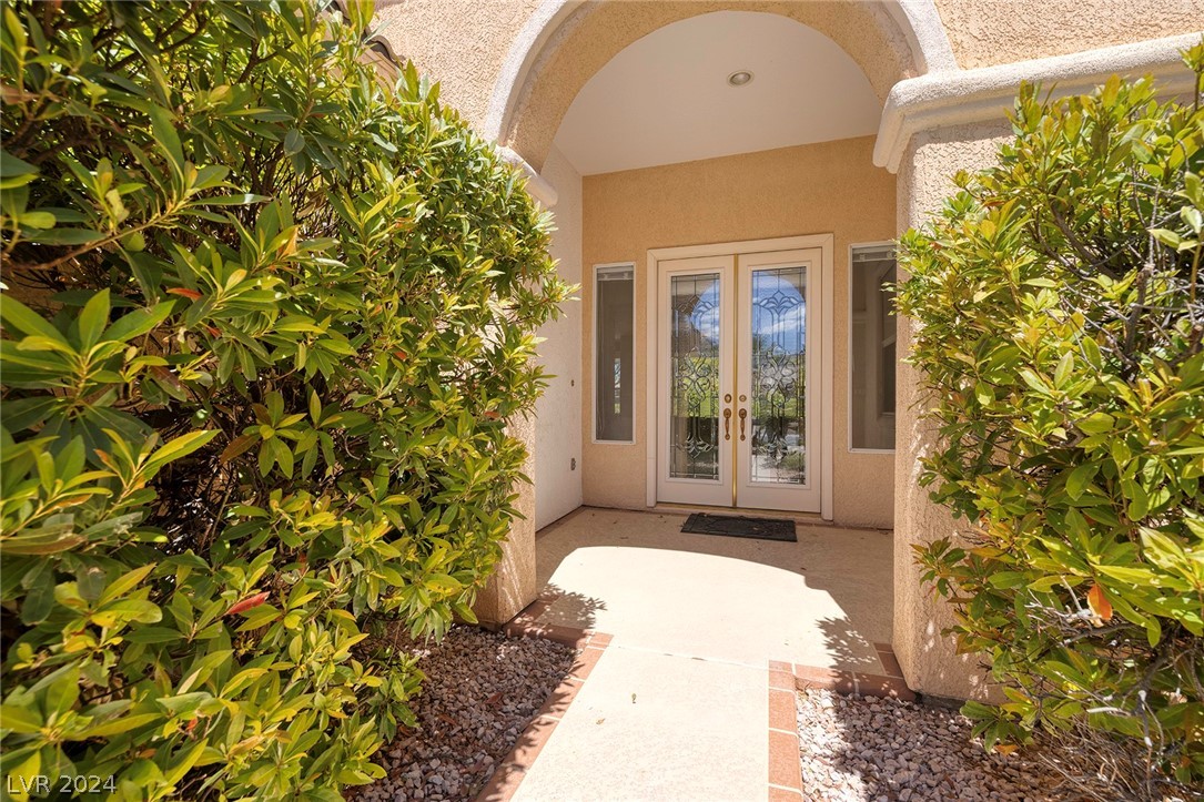 4392 Carta Luna Street