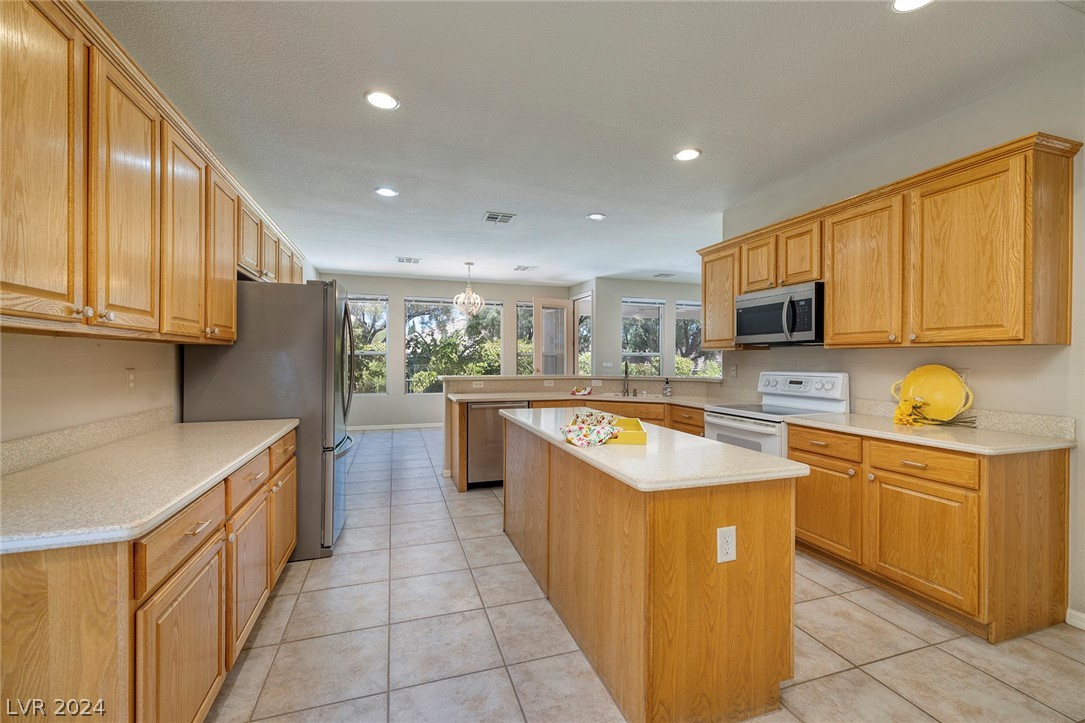 4392 Carta Luna Street