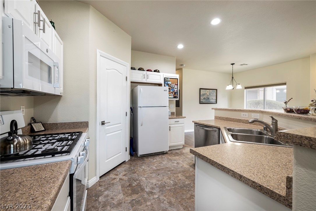 2481 April Breeze Lane 0