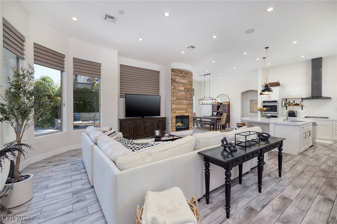 266 Calle Palacio Street