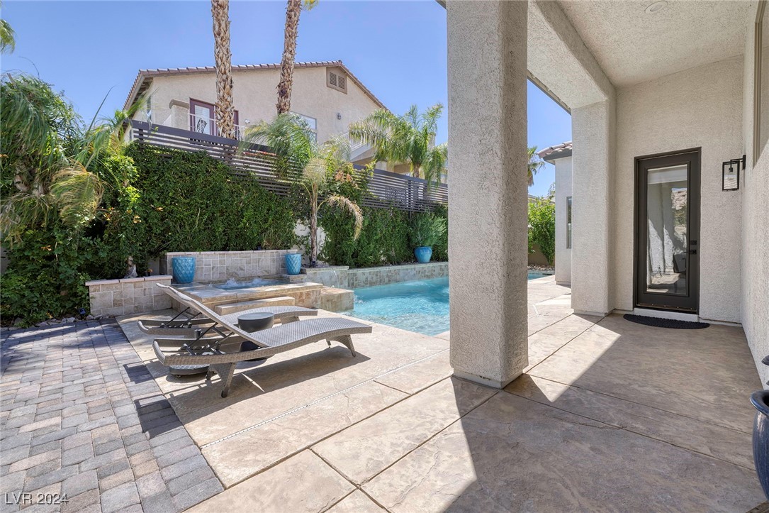 266 Calle Palacio Street