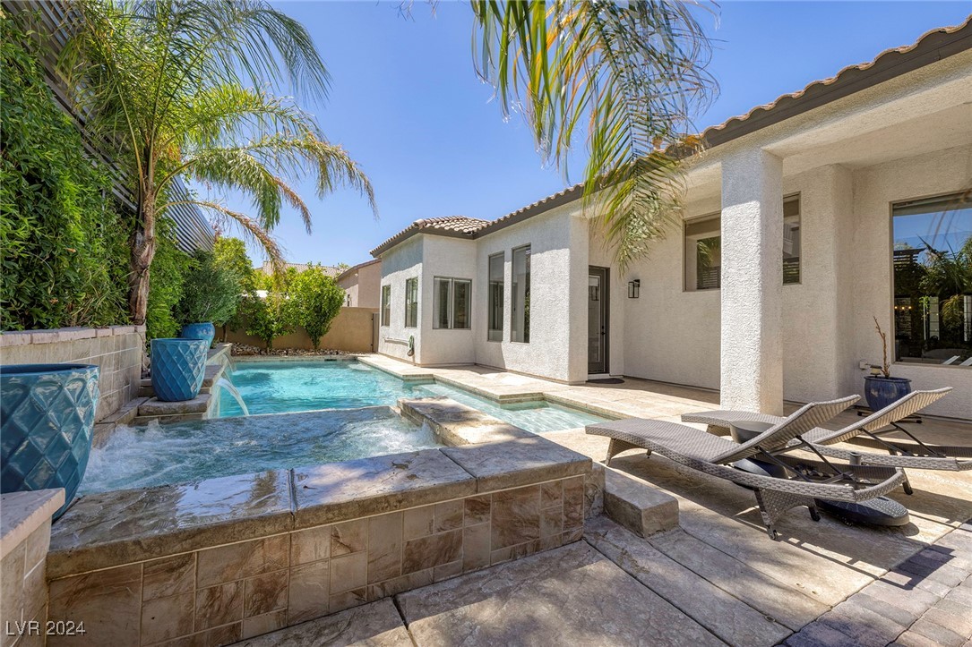 266 Calle Palacio Street