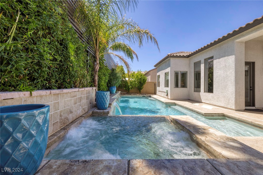 266 Calle Palacio Street