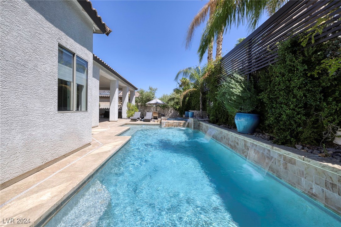 266 Calle Palacio Street