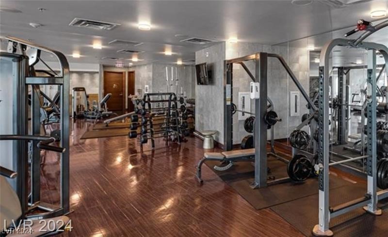 4471 Dean Martin Drive 3605