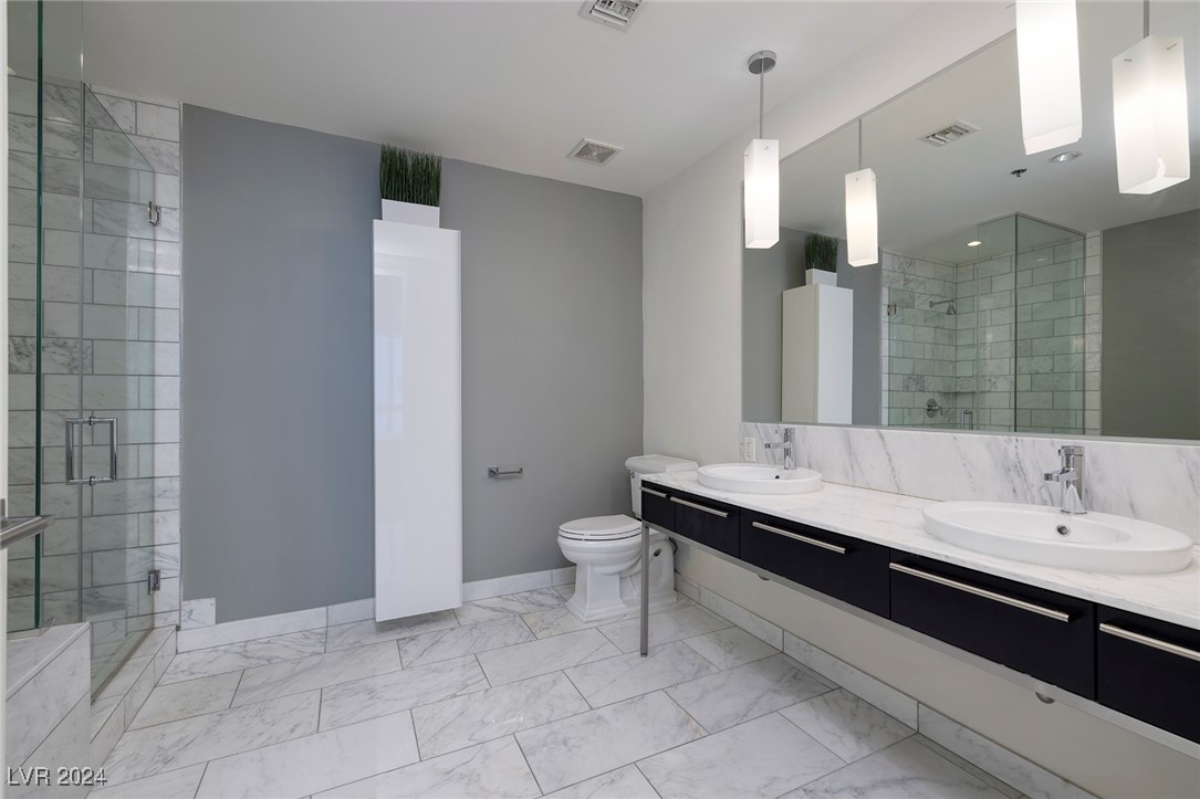 4471 Dean Martin Drive 3605