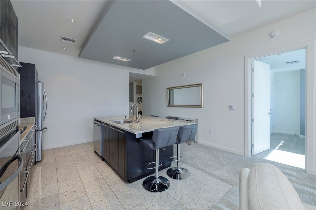 4471 Dean Martin Drive 3605