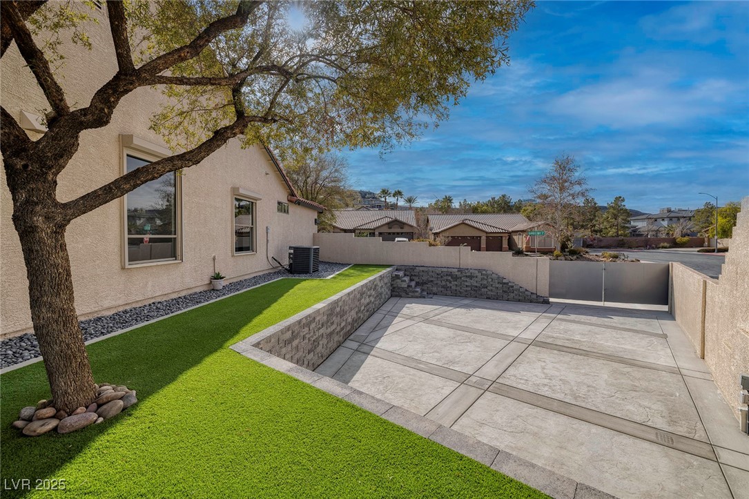 1592 Bamboo Bay Drive