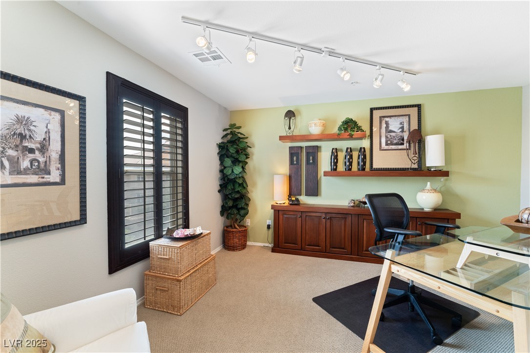 3975 North Hualapai Way 285