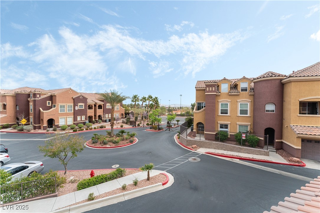 3975 North Hualapai Way 285