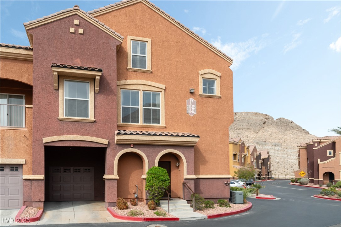 3975 North Hualapai Way 285