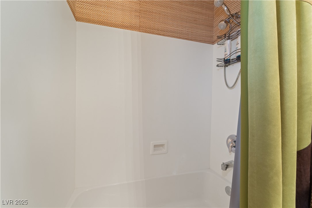 3975 North Hualapai Way 285