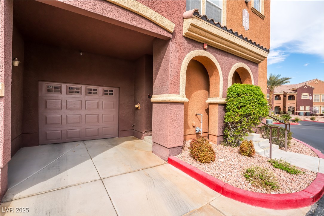 3975 North Hualapai Way 285