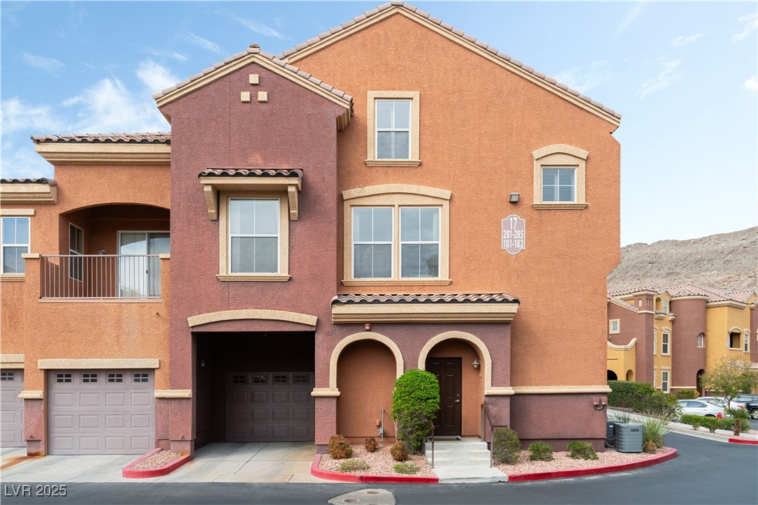 3975 North Hualapai Way 285