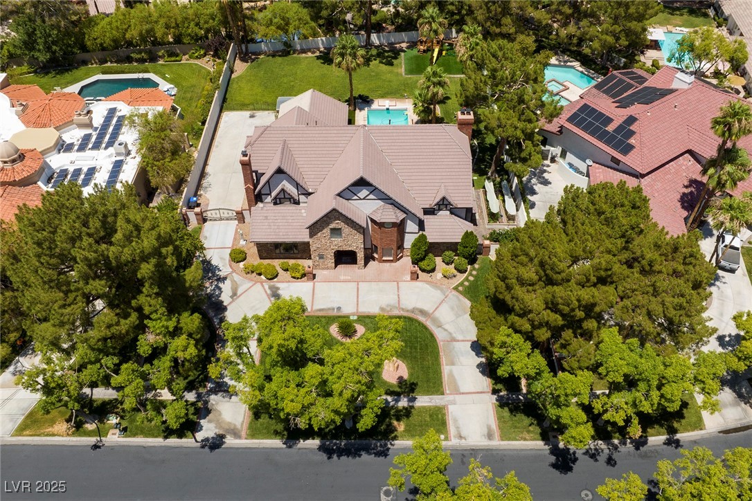 30 Quail Hollow Drive