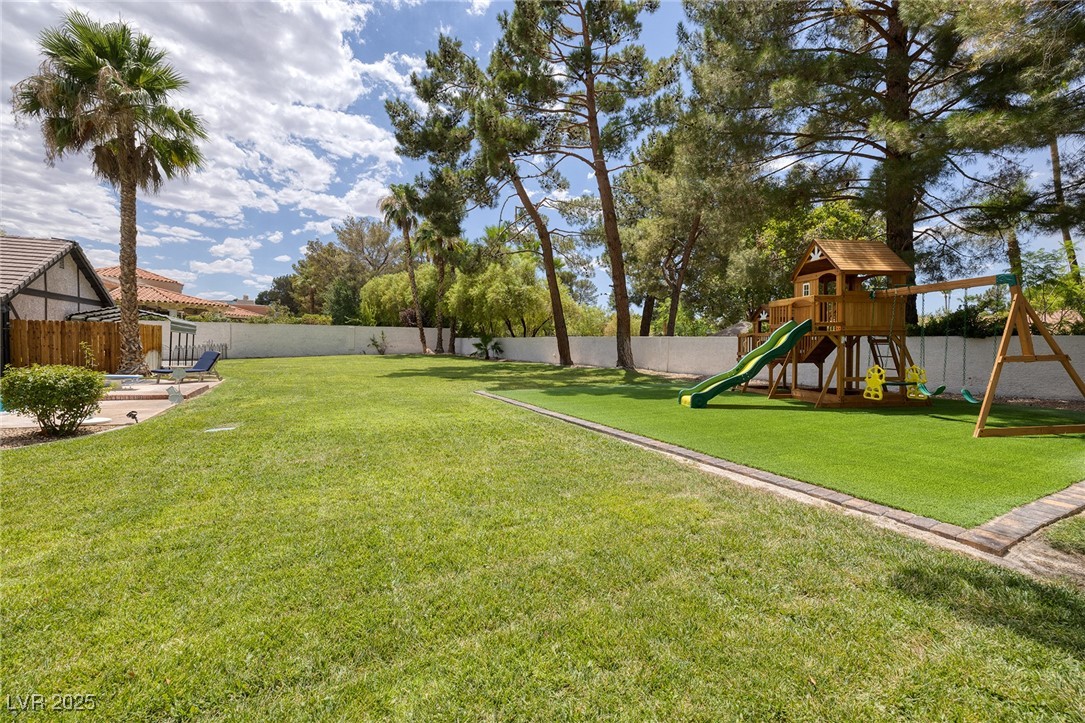 30 Quail Hollow Drive