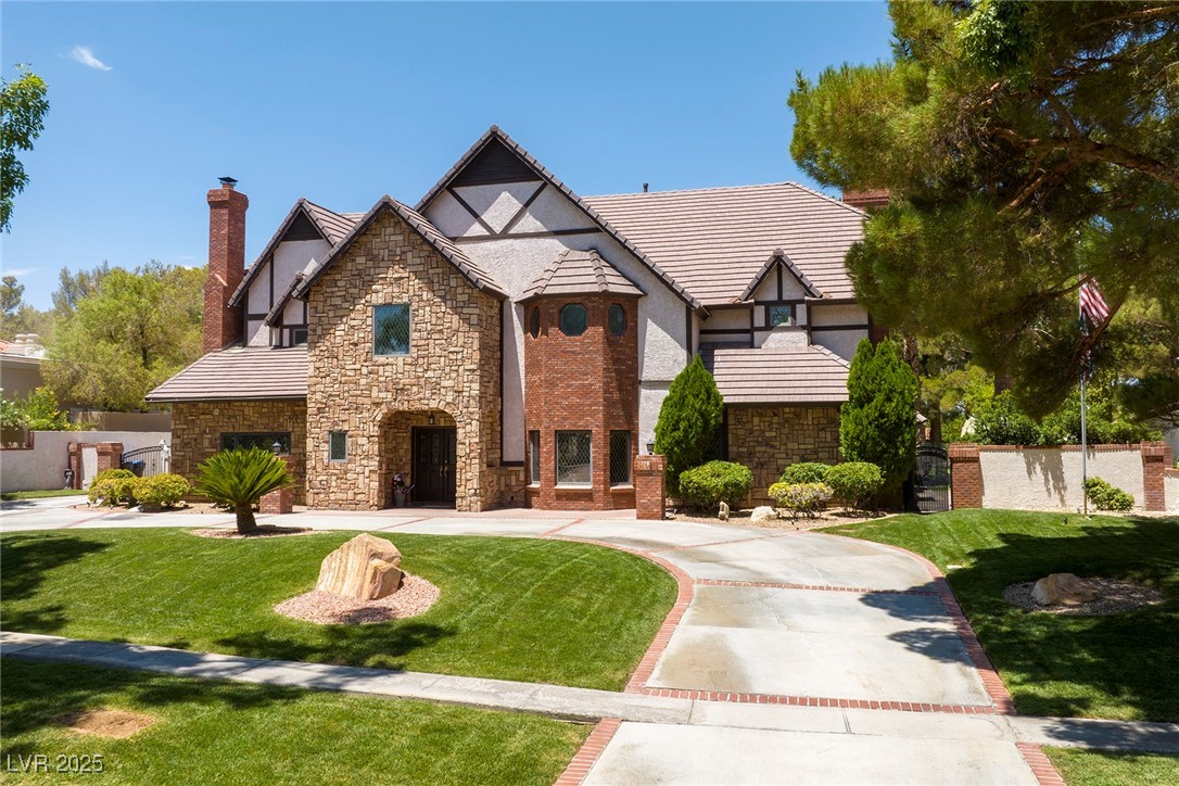 30 Quail Hollow Drive