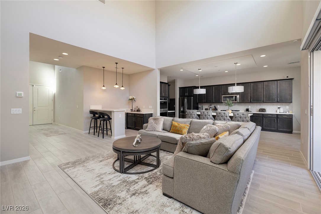 12 Hilltop Crest Street