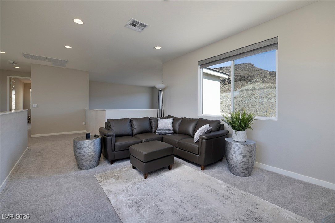 12 Hilltop Crest Street