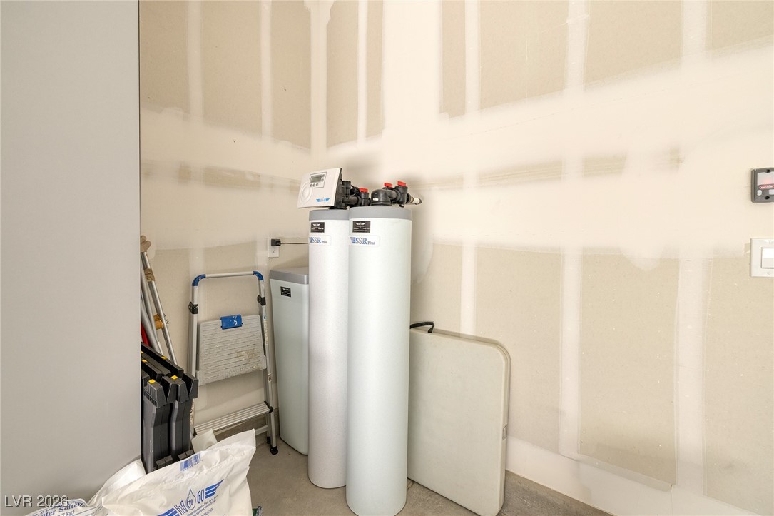 1548 Maria Crossing Avenue