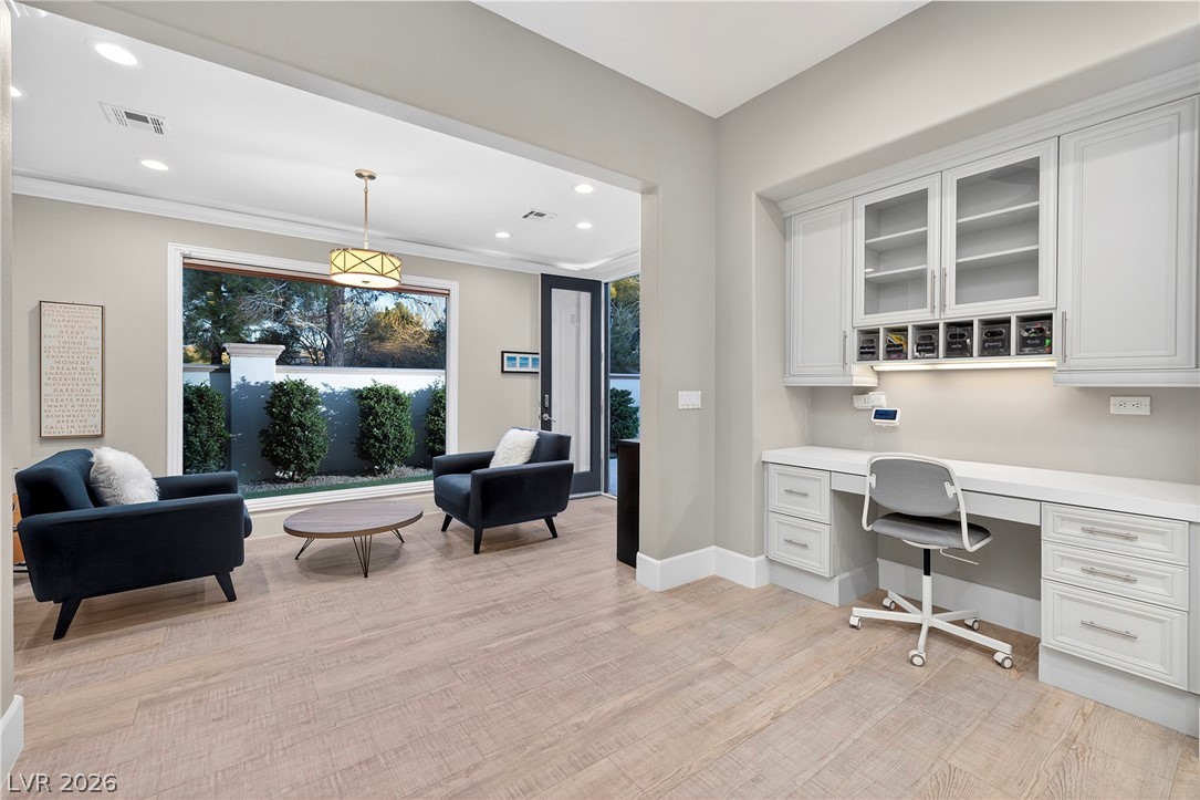 2279 Candlestick Avenue