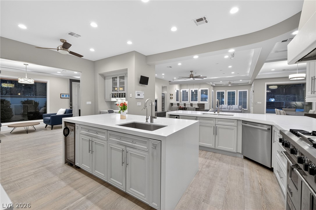 2279 Candlestick Avenue