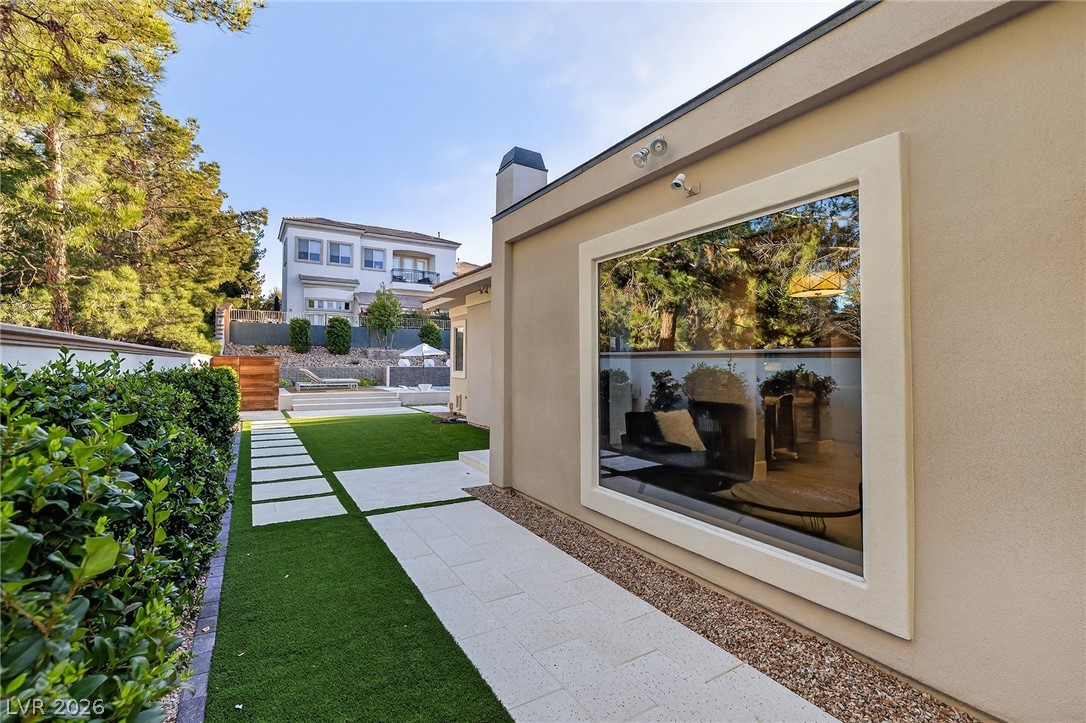 2279 Candlestick Avenue