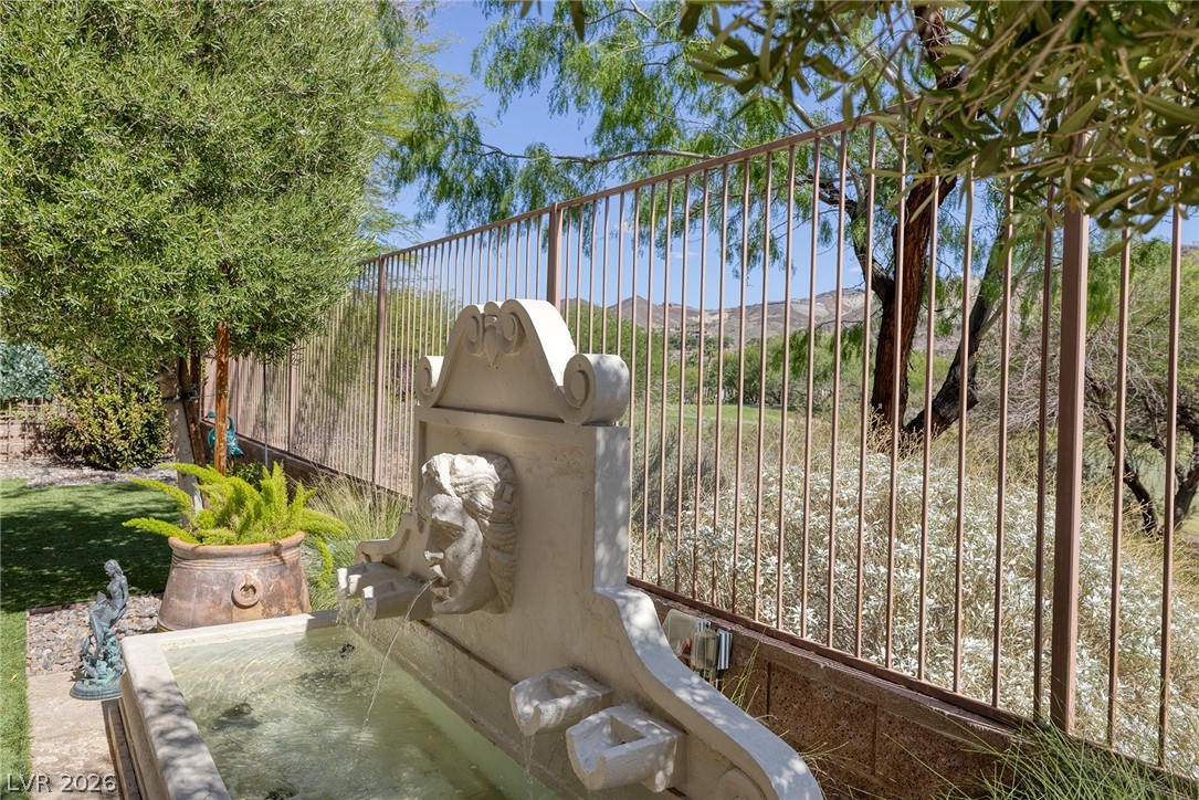 45 Avenida Sorrento