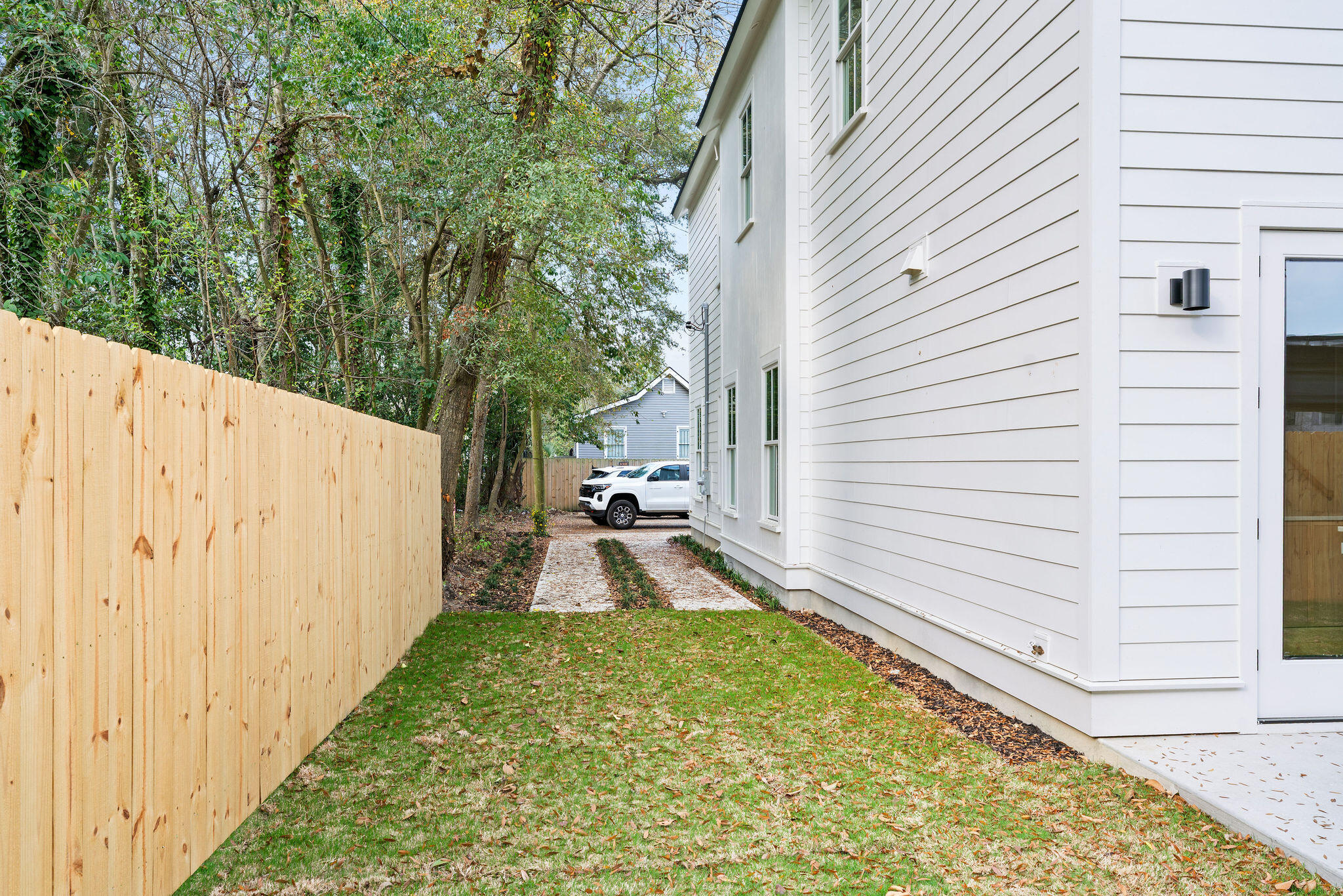 2 F Street