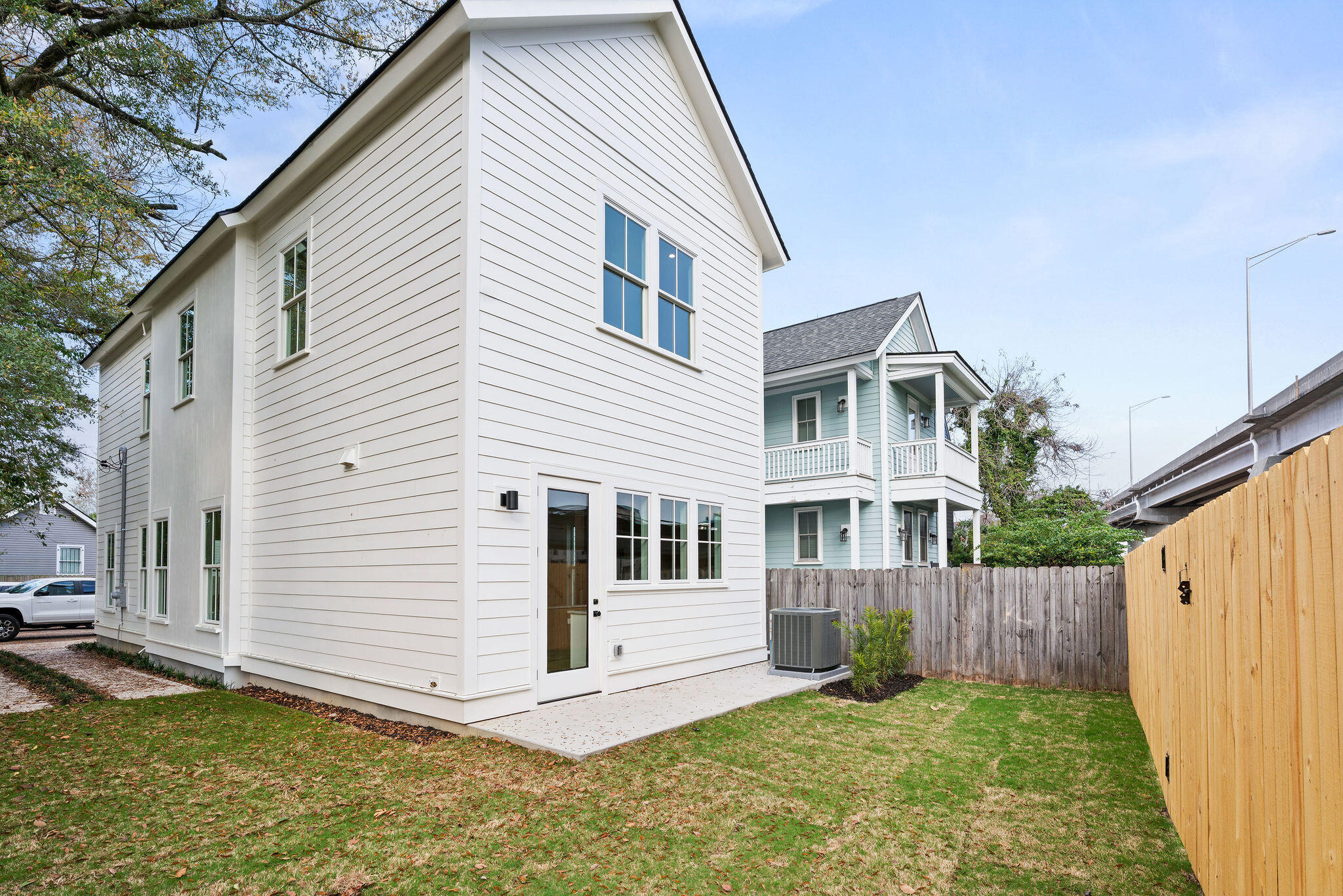 2 F Street
