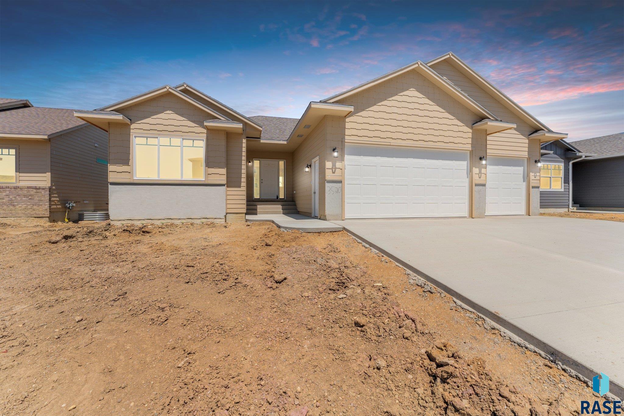 3520 E Sage Grass St