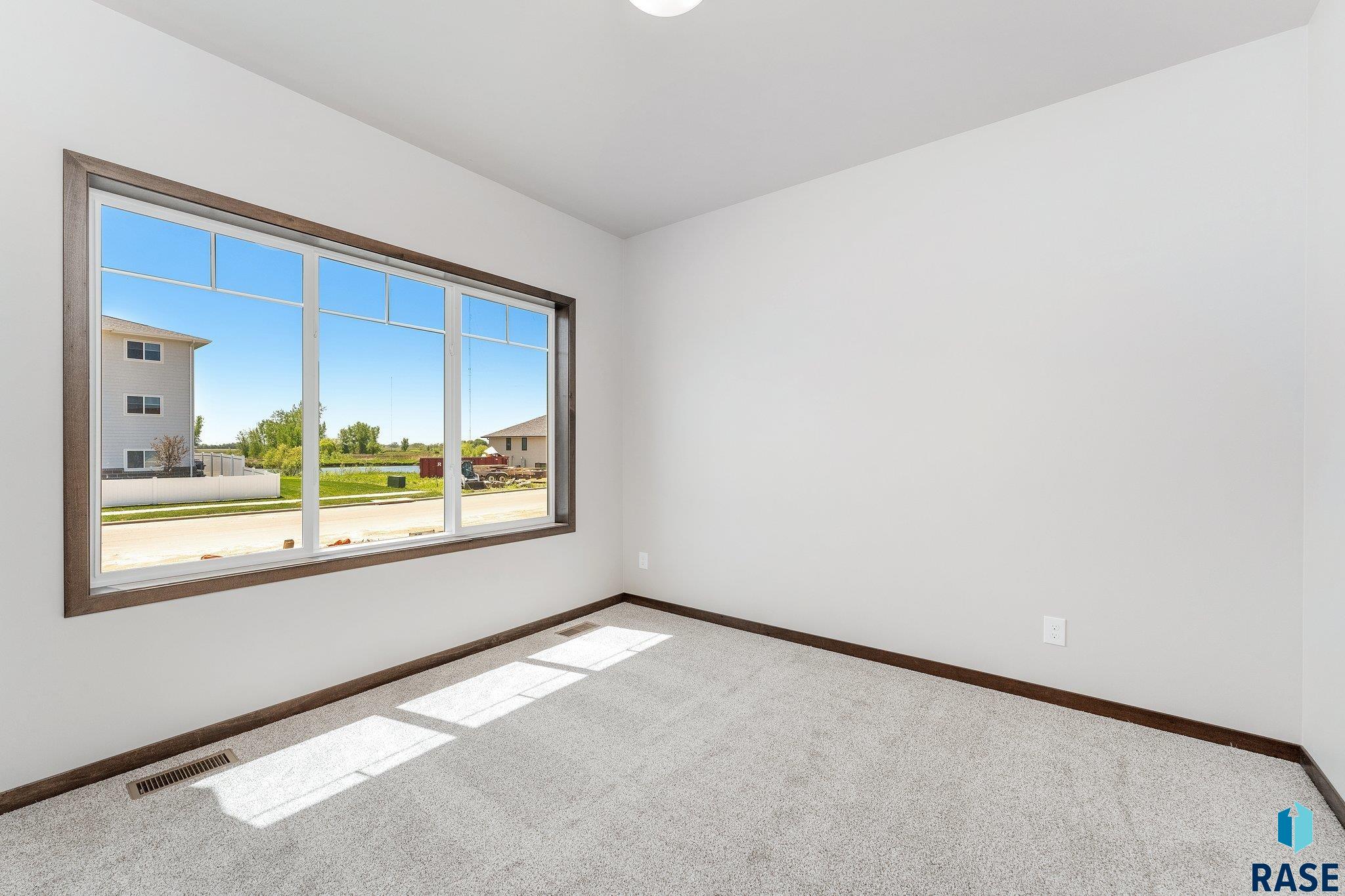 3520 E Sage Grass St