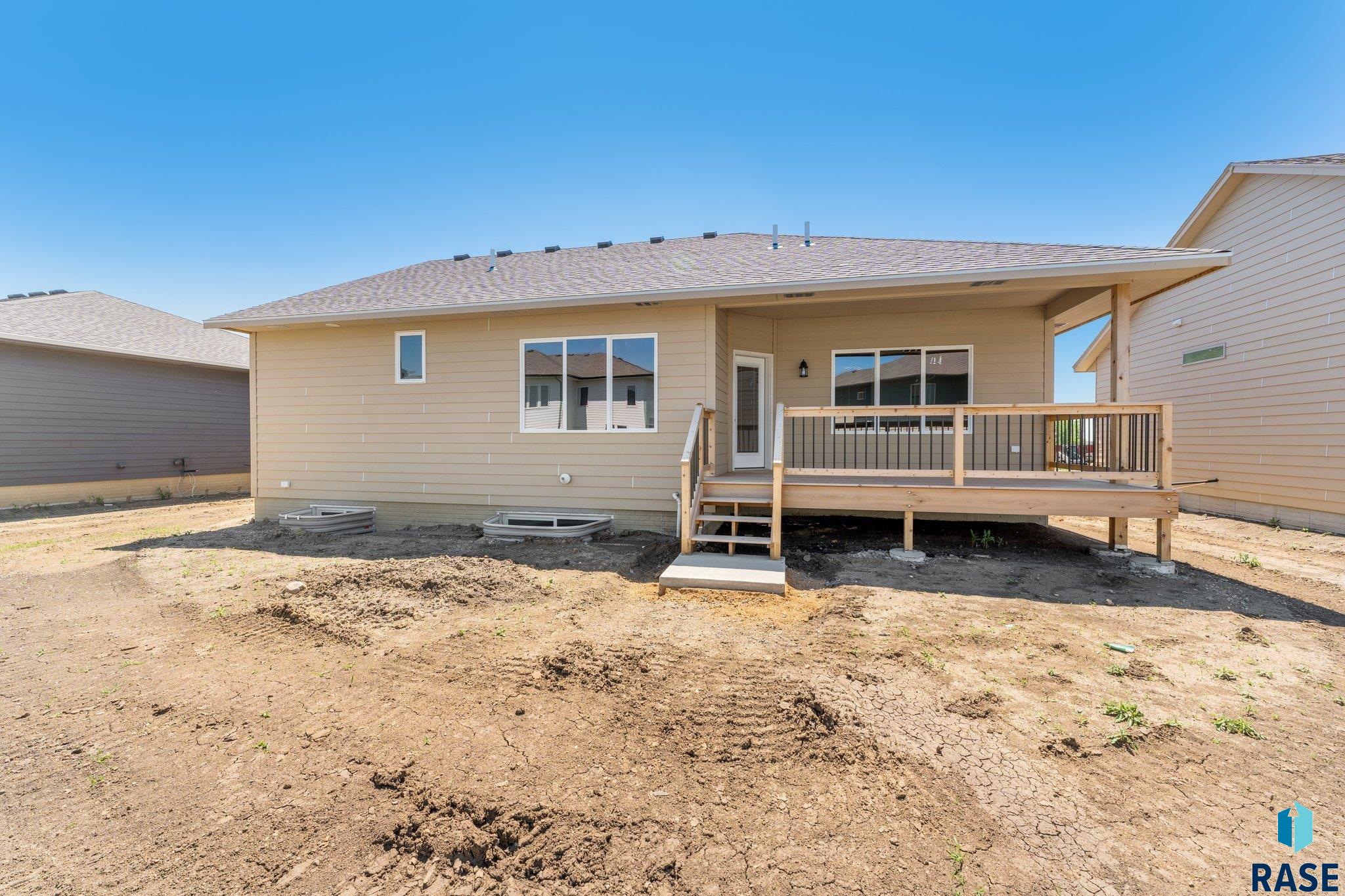 3520 E Sage Grass St