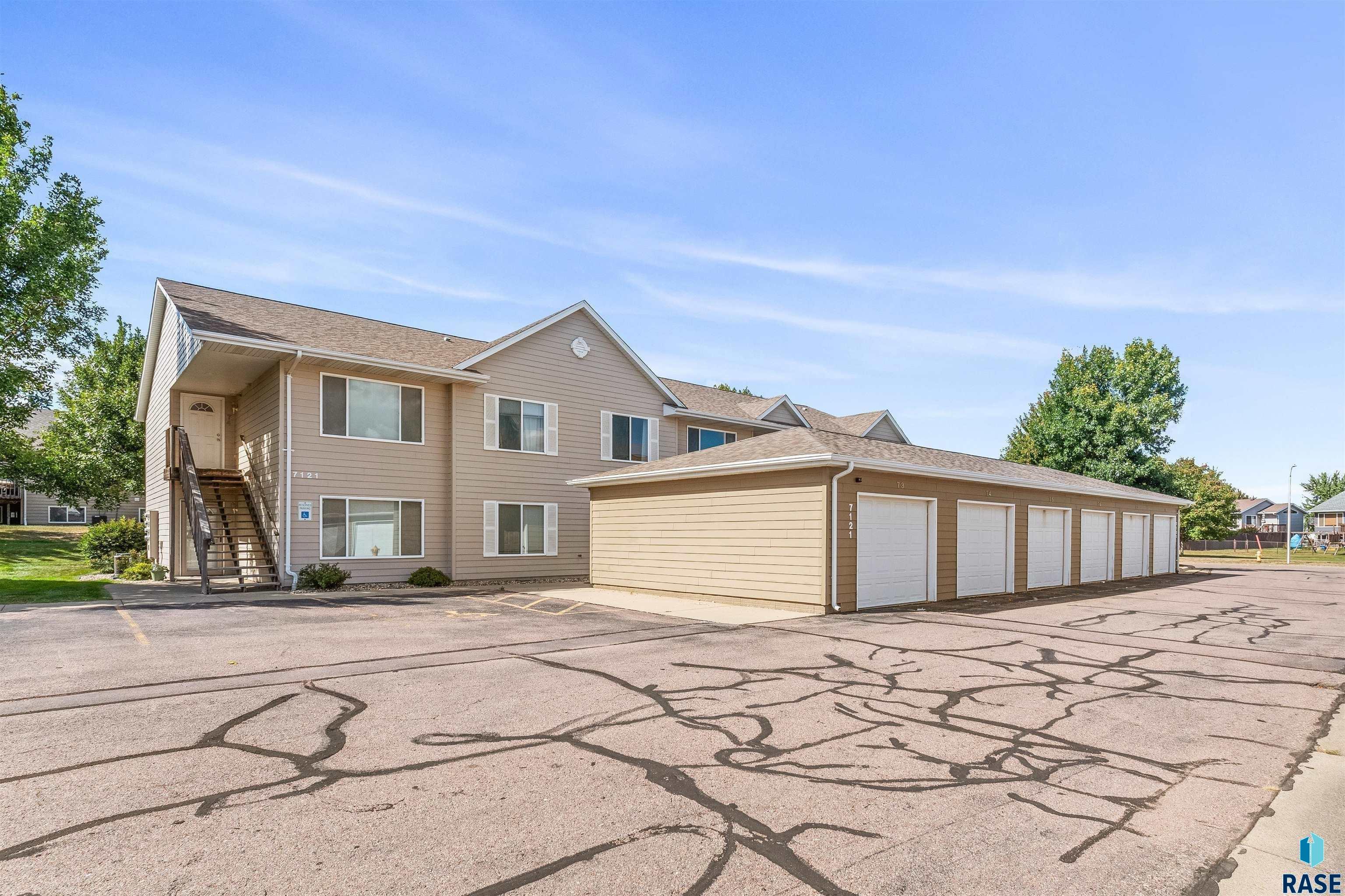7121 W 56th St Unit: 76