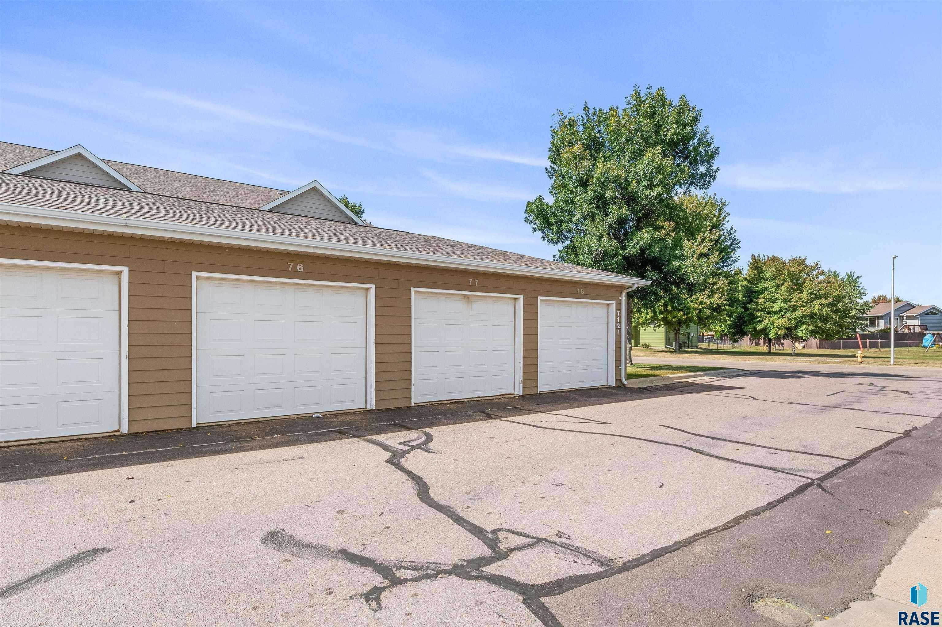 7121 W 56th St Unit: 76