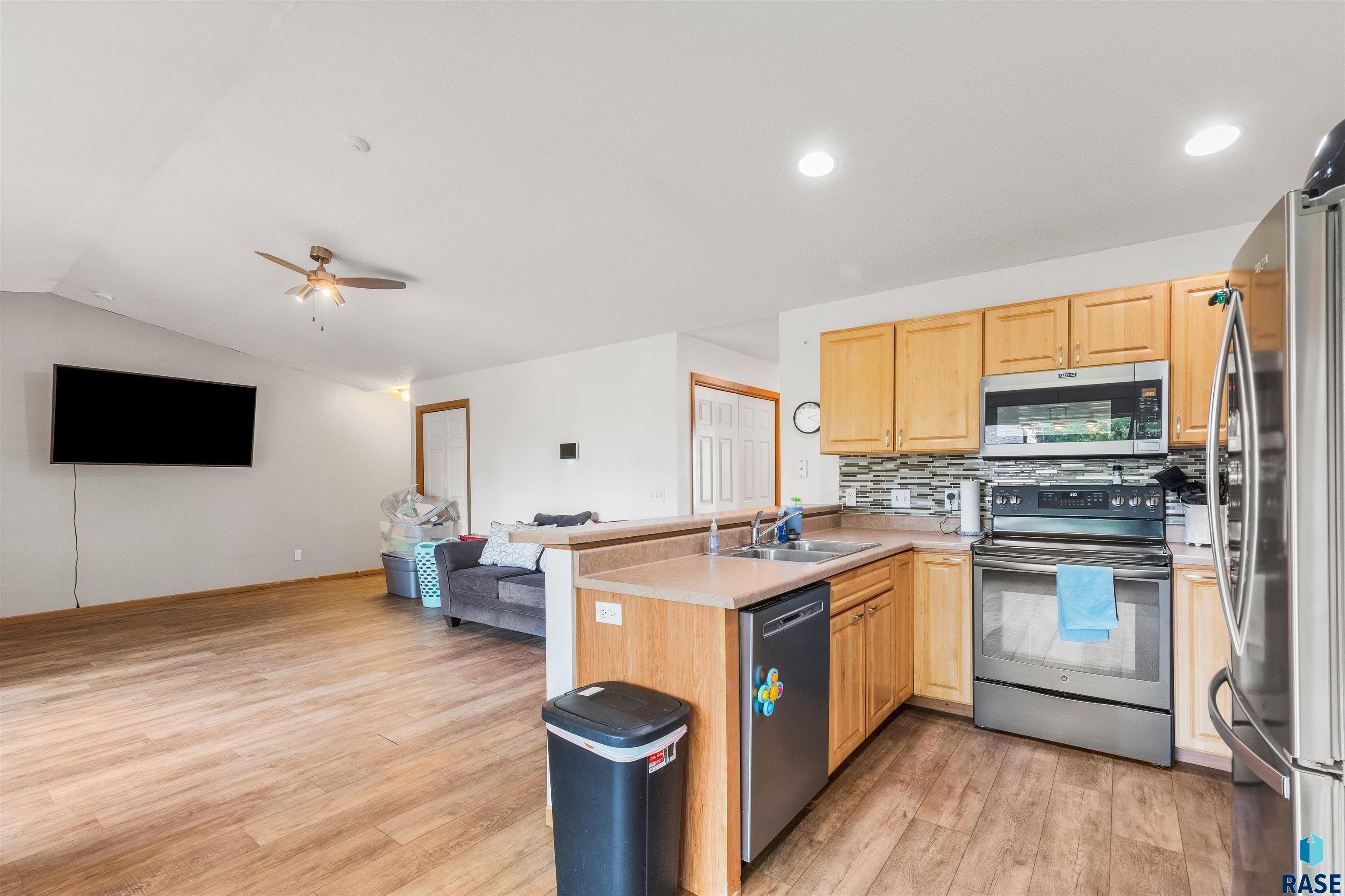 7121 W 56th St Unit: 76