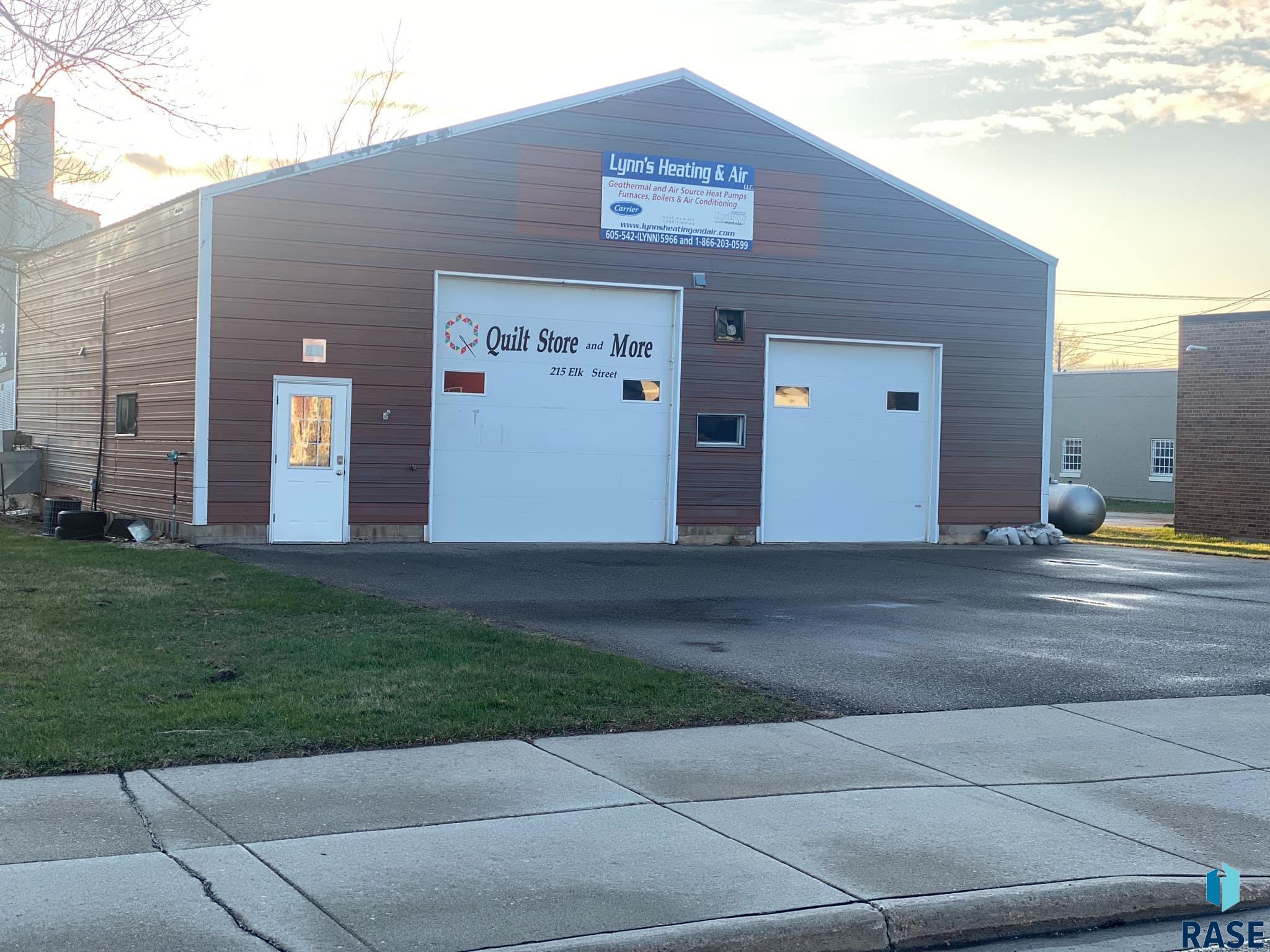 215 Elk St S
