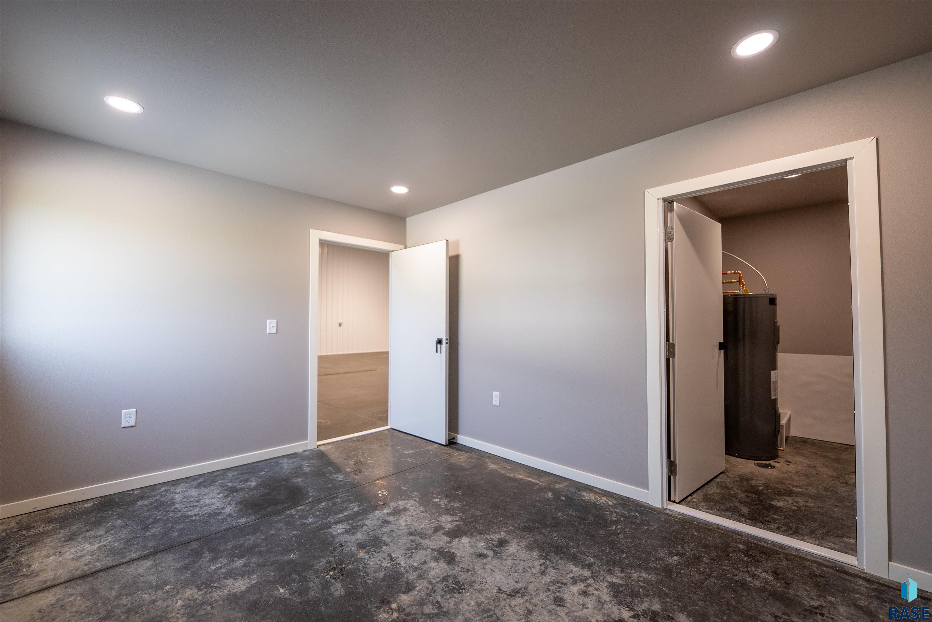 1051 Ruud Trl Unit: 5