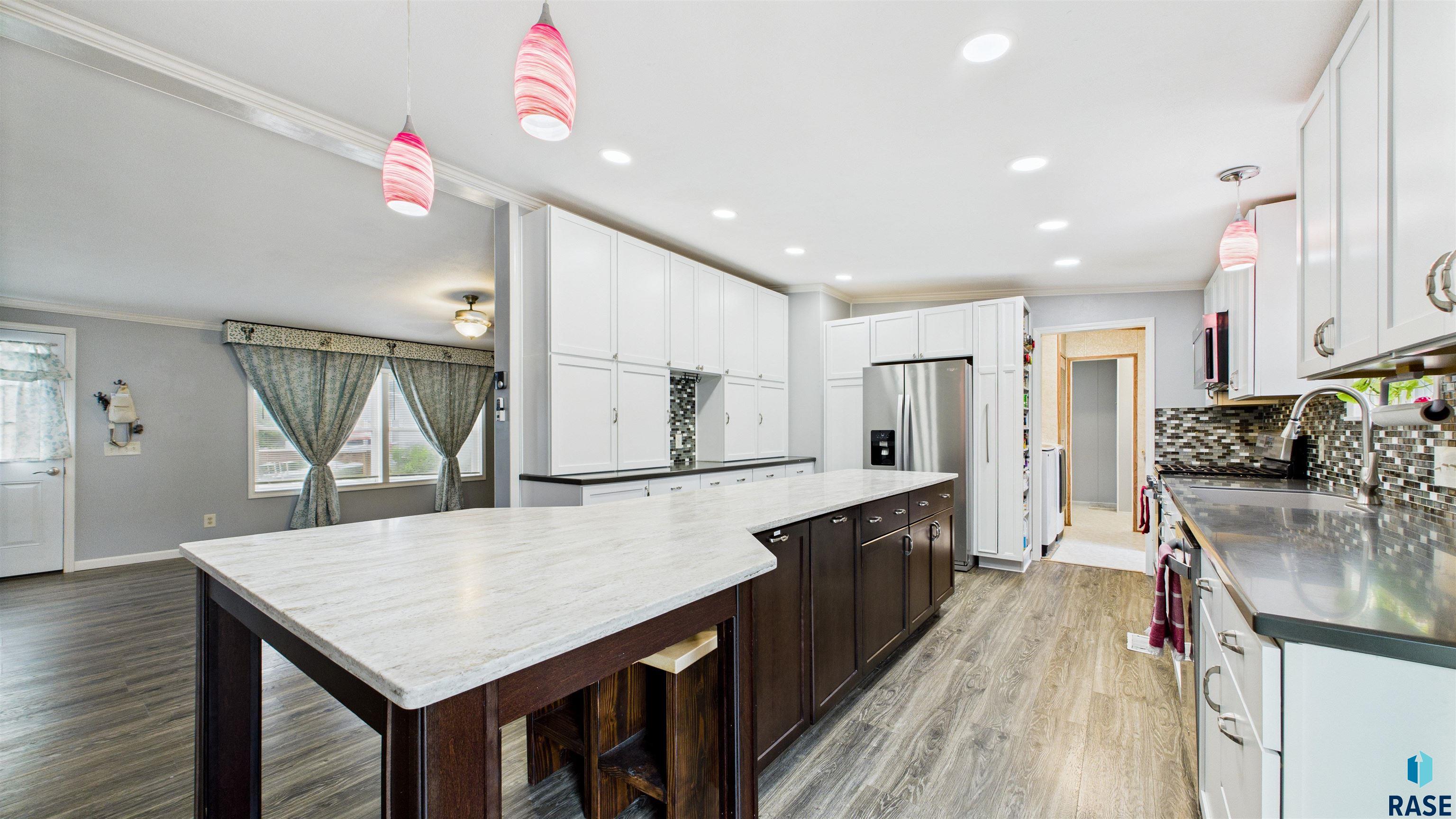 600 N Cockatiel Pl