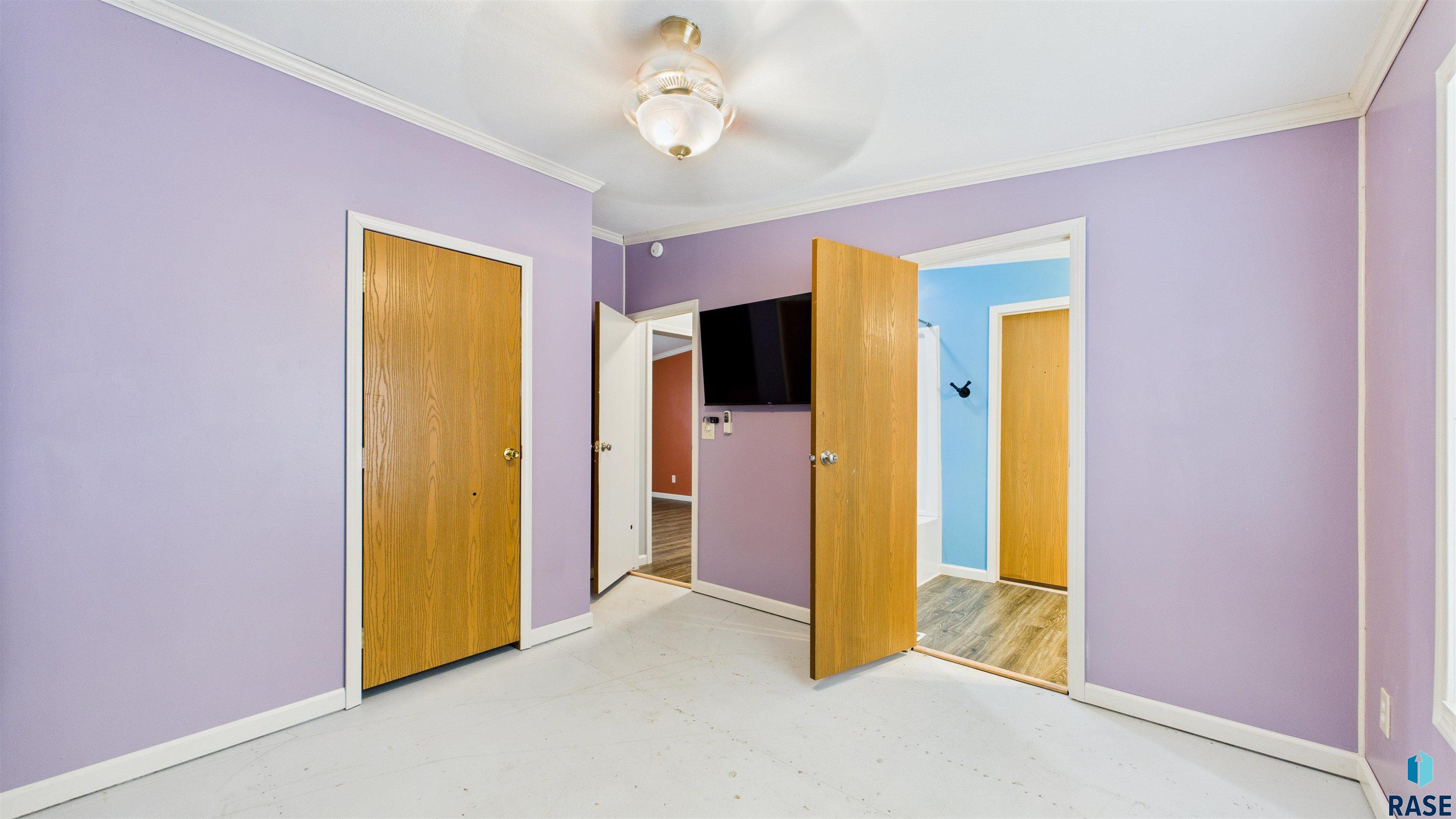 600 N Cockatiel Pl